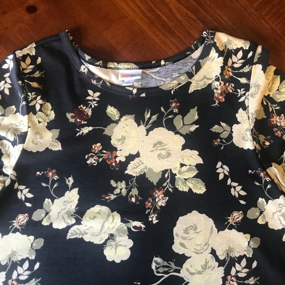 Lularoe Carly Large - EUC - Gorgeous Floral Unicorn print